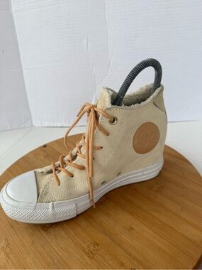 Converse Women's CTAS Lux Hidden Heel Wedge Women 8 Tan Suede Wool Lined 548005c